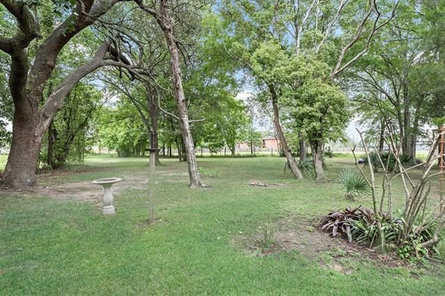 150 Canal Street, Bridge City, TX 77611