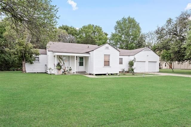 150 Canal Street, Bridge City, TX 77611
