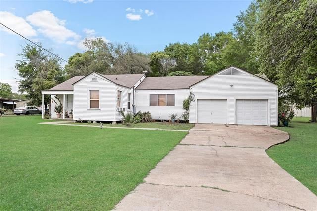 150 Canal Street, Bridge City, TX 77611