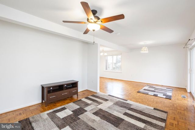 12265 GREENLEAF, Potomac, MD 20854