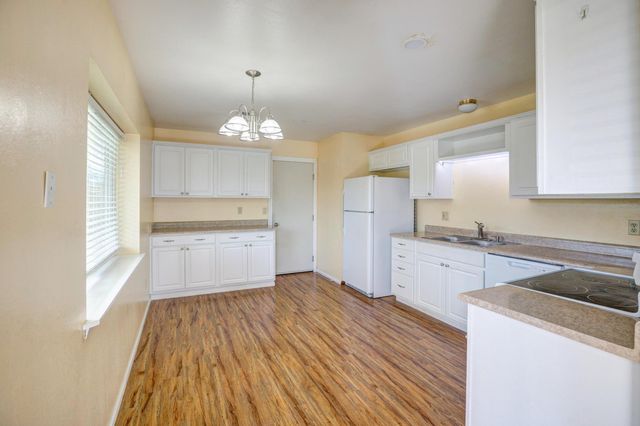 2368 Redwood Avenue, Grants Pass, OR 97527