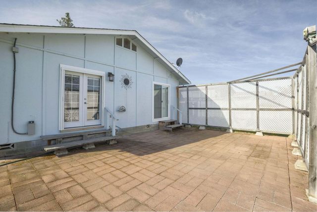 2368 Redwood Avenue, Grants Pass, OR 97527