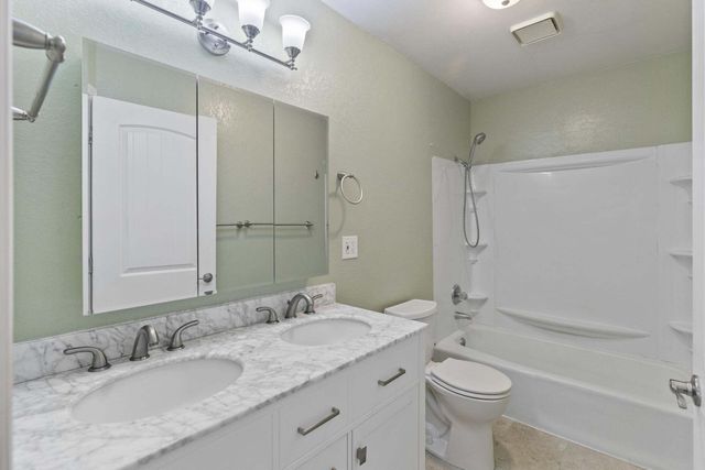 2368 Redwood Avenue, Grants Pass, OR 97527