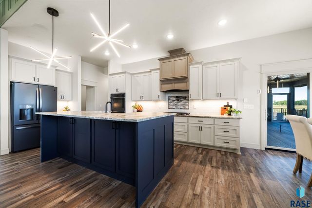 2440 N Alberta Trl Trail, Tea, SD 57064