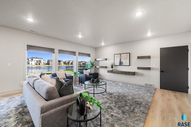 2440 N Alberta Trl Trail, Tea, SD 57064