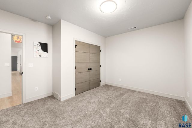 2440 N Alberta Trl Trail, Tea, SD 57064