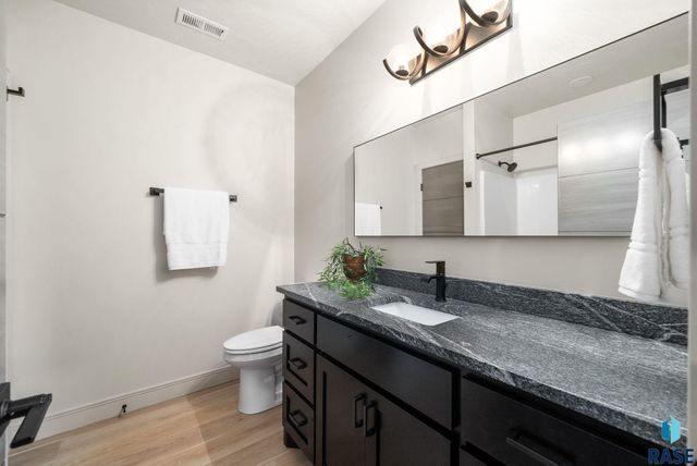 2440 N Alberta Trl Trail, Tea, SD 57064