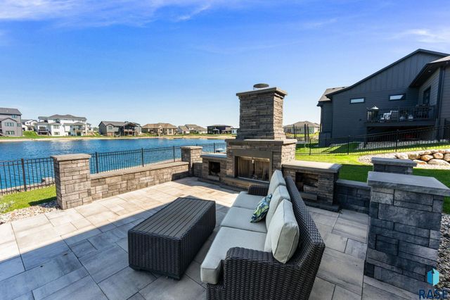 2440 N Alberta Trl Trail, Tea, SD 57064