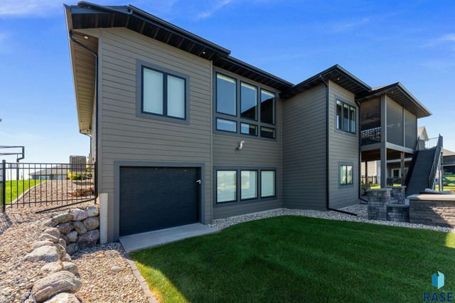 2440 N Alberta Trl Trail, Tea, SD 57064