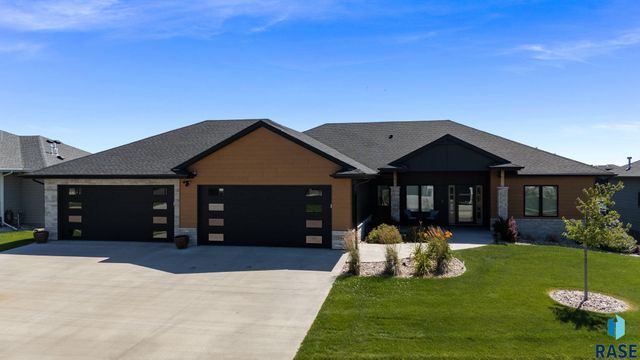 2440 N Alberta Trl Trail, Tea, SD 57064