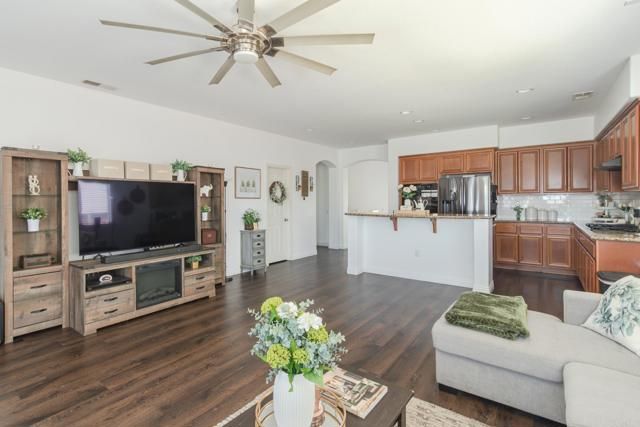 2127 Roanoke Street, San Jacinto, CA 92582