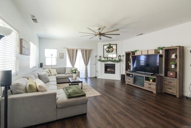 2127 Roanoke Street, San Jacinto, CA 92582