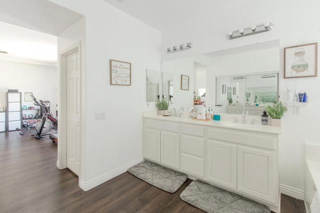 2127 Roanoke Street, San Jacinto, CA 92582