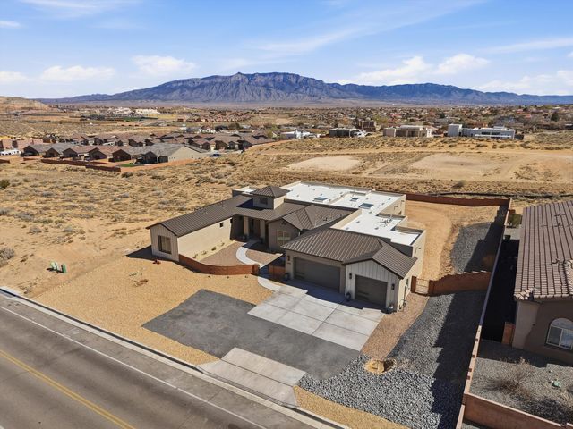 2608 Abrazo Road NE, Rio Rancho, NM 87124