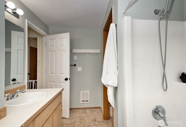 1347 Jasmine Lane, Bremerton, WA 98311
