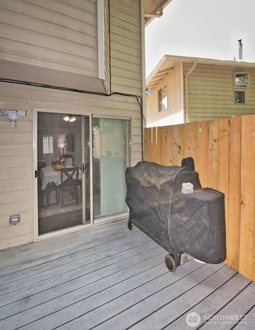 1347 Jasmine Lane, Bremerton, WA 98311