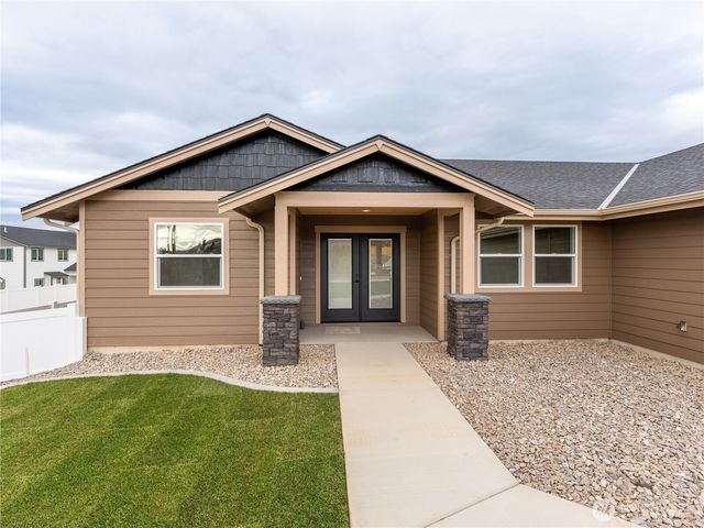 892 N Nile Avenue, East Wenatchee, WA 98802