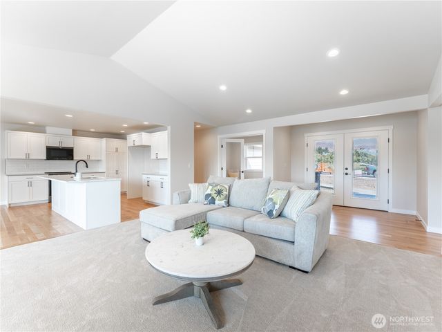 892 N Nile Avenue, East Wenatchee, WA 98802