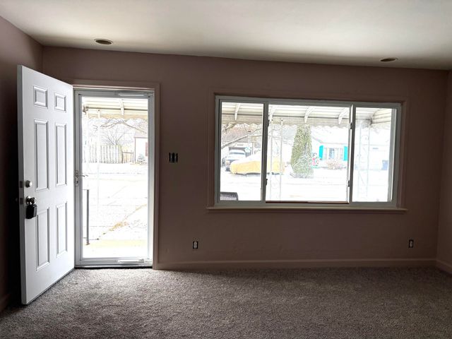 26512 Kathy Street, Roseville, MI 48066