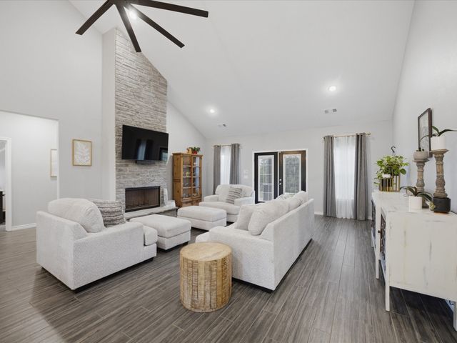 117 Ranchview Court, Bowie, TX 76230