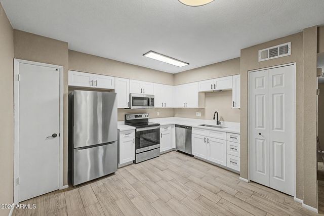 830 S DOBSON Road 21, Mesa, AZ 85202