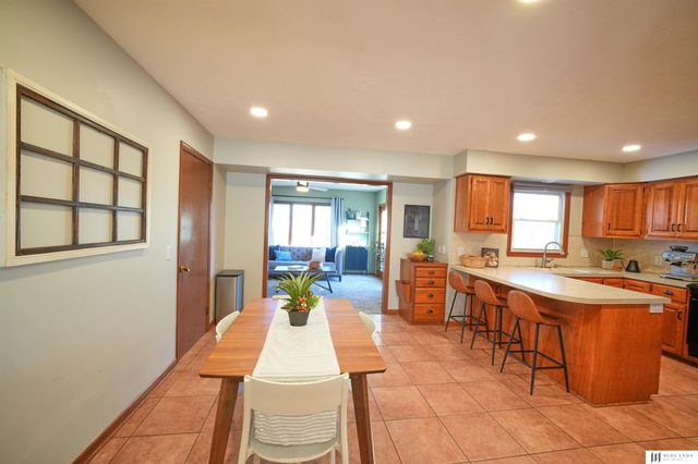 4105 N 92nd Avenue, Omaha, NE 68134