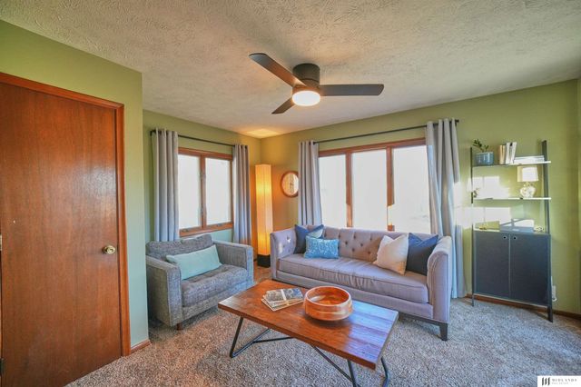 4105 N 92nd Avenue, Omaha, NE 68134