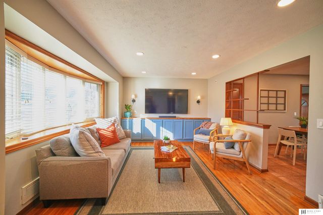 4105 N 92nd Avenue, Omaha, NE 68134