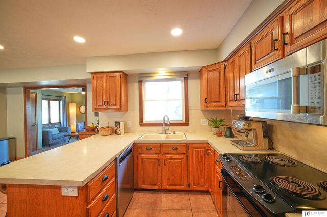 4105 N 92nd Avenue, Omaha, NE 68134