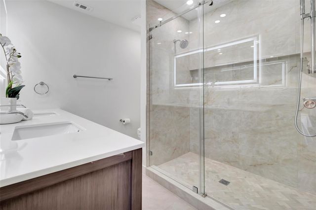 10547 LAKESHORE DRIVE, Clermont, FL 34711