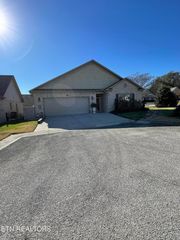 100 Dancer Lane, Oak Ridge, TN 37830