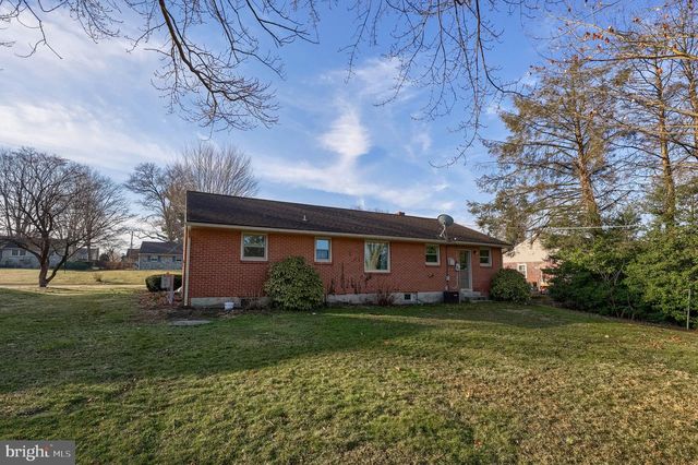 299 ROLLING TER, Leola, PA 17540