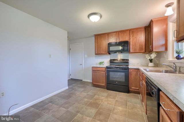 299 ROLLING TER, Leola, PA 17540