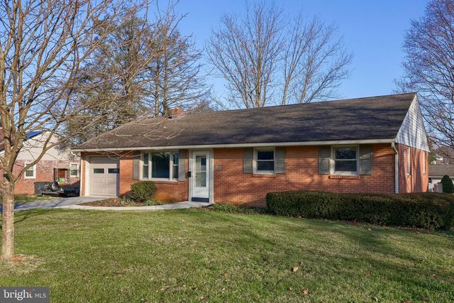 299 ROLLING TER, Leola, PA 17540