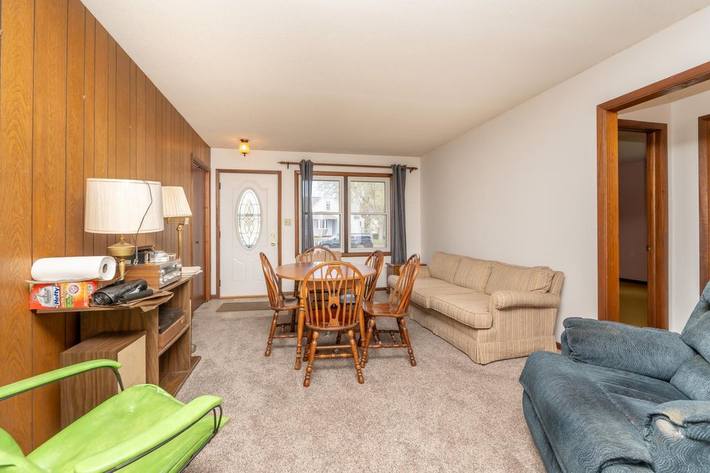 502 Vine Avenue W, Montgomery, MN 56069 — photo 5