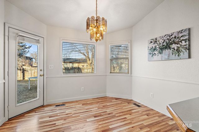 81 N Mirage St, Nampa, ID 83651