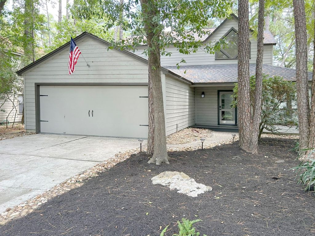 3 N Mossrock Road, The Woodlands, TX 77380