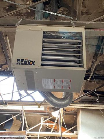 15100, 10, 14, E Warren Avenue, Detroit, MI 48224