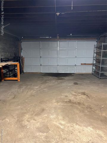 15100, 10, 14, E Warren Avenue, Detroit, MI 48224