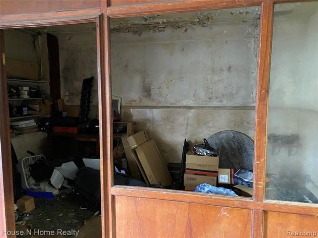 15100, 10, 14, E Warren Avenue, Detroit, MI 48224