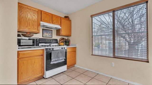 7616 Blue Avena Avenue SW, Albuquerque, NM 87121