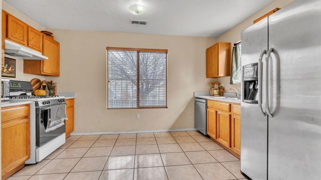 7616 Blue Avena Avenue SW, Albuquerque, NM 87121