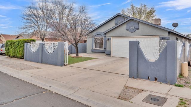 7616 Blue Avena Avenue SW, Albuquerque, NM 87121