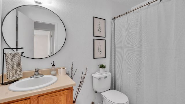 7616 Blue Avena Avenue SW, Albuquerque, NM 87121