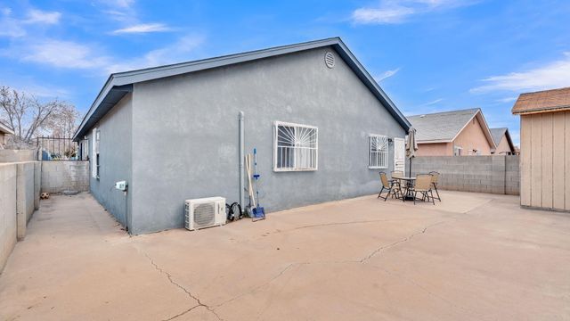 7616 Blue Avena Avenue SW, Albuquerque, NM 87121