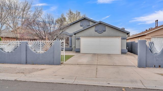 7616 Blue Avena Avenue SW, Albuquerque, NM 87121