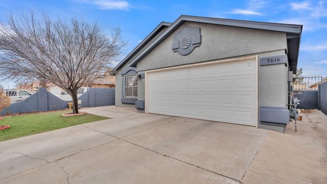 7616 Blue Avena Avenue SW, Albuquerque, NM 87121