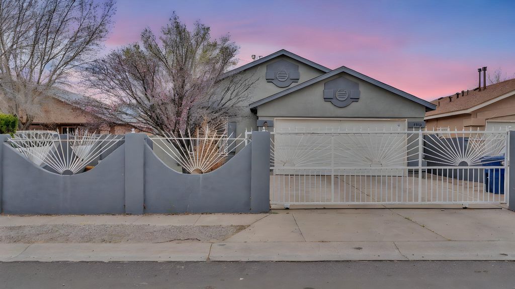 7616 Blue Avena Avenue SW, Albuquerque, NM 87121