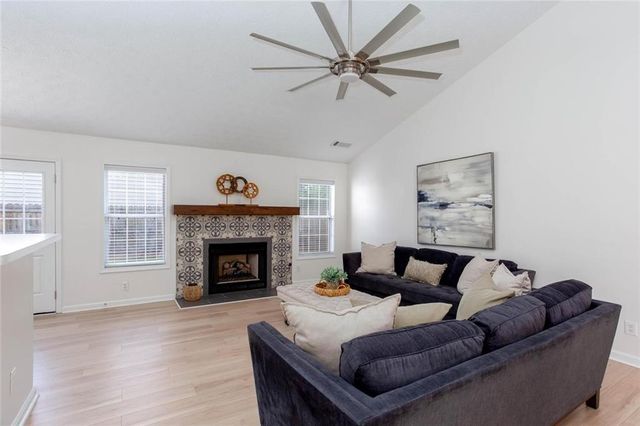 2486 Insdale Trace NW, Acworth, GA 30101
