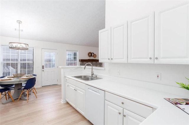 2486 Insdale Trace NW, Acworth, GA 30101